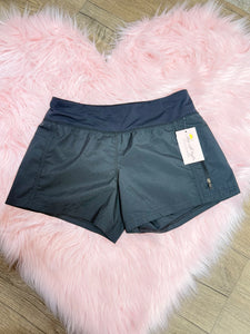Lululemon Shorts 4.5” *SIZE 6