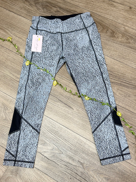 Lululemon leggings 22” *SIZE 6