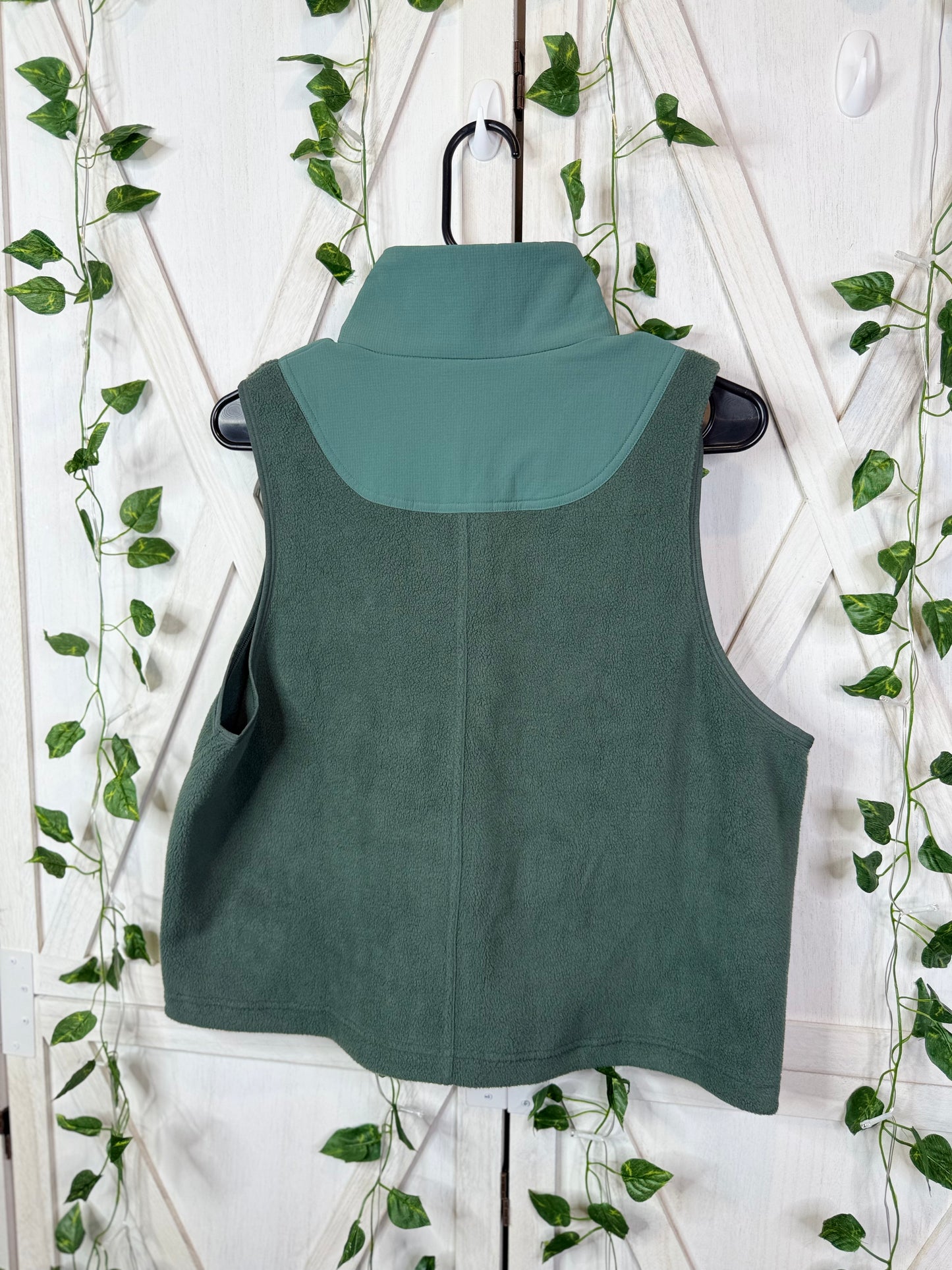 Fleece+rip stop hiking vest *Size 6