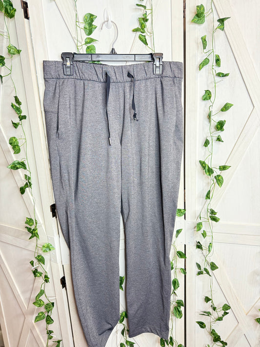 Lululemon On The Fly Pant *28" * SIZE 10