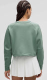 Smooth spacer cropped pullover * SIZE 6
