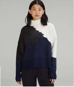 Ombre Knit Textured Turtleneck