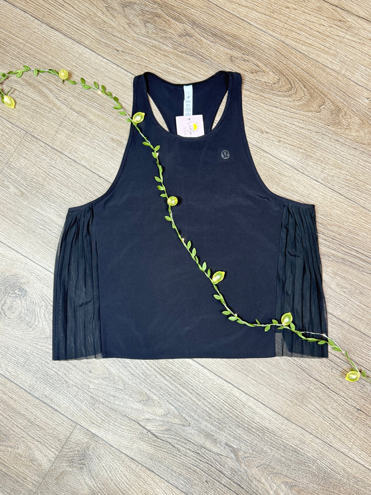 Side Pleats Tennis Tank *Size 6 & 8