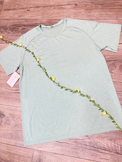 Men’s metal vent short sleeve *SIZE L