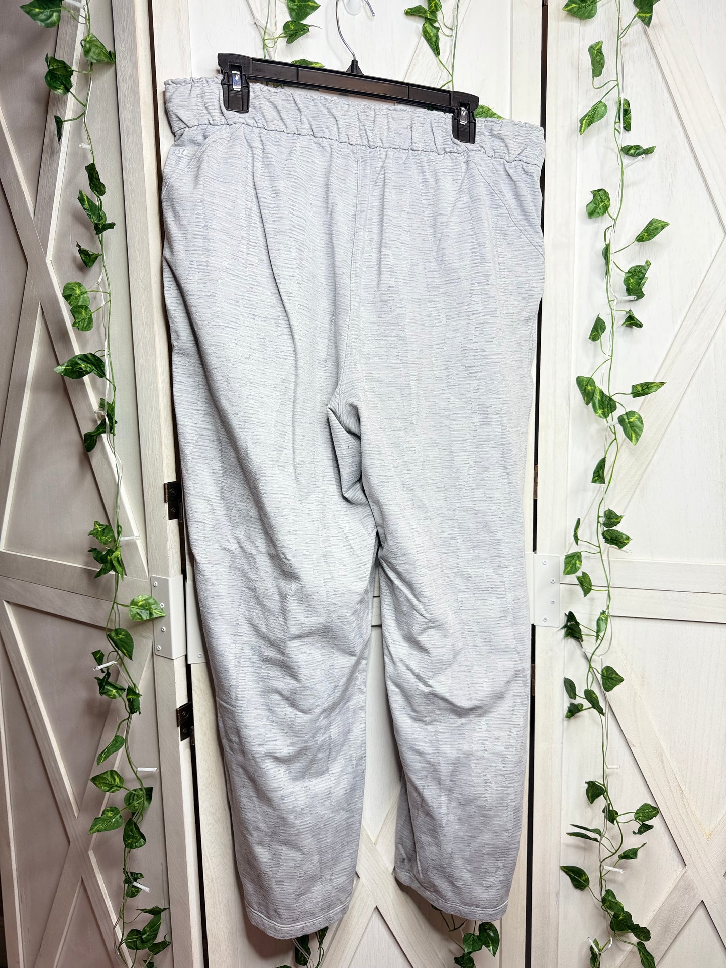 Keep Moving Pant 7/8 High-Rise  *SIZE 12