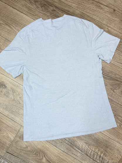 Men’s Lululemon shirt *SIZE M