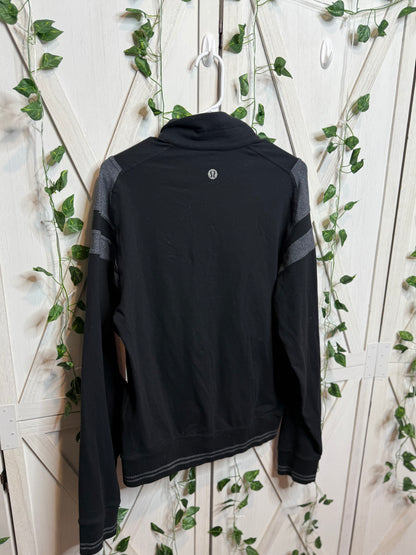 Men’s zip up *Size M