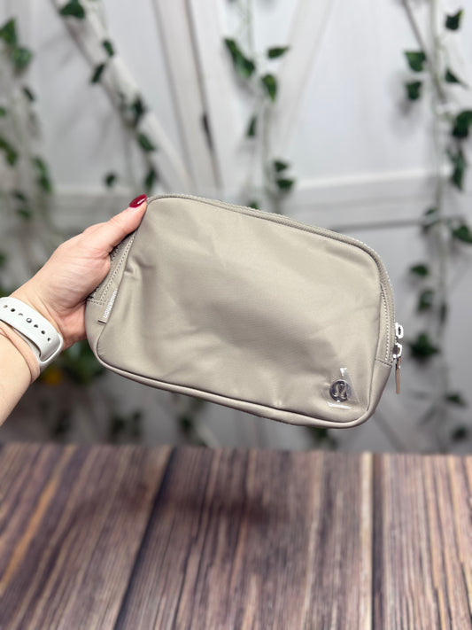 Everywhere belt bag *Large
