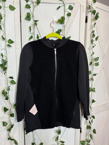Stand Out Sherpa Jacket * SIZE 8