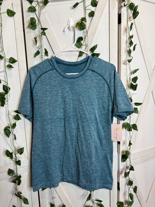 Men’s Metal Vent tshirt *SIZE  M
