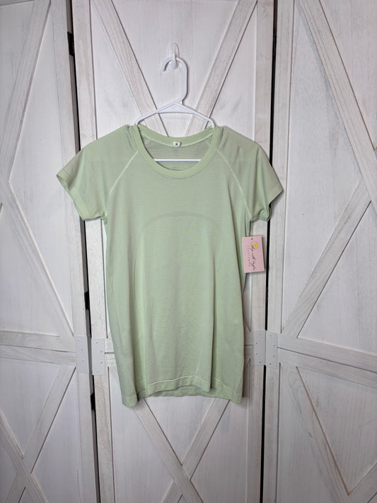 Swiftly short sleeve*small stain* *SIZE 8