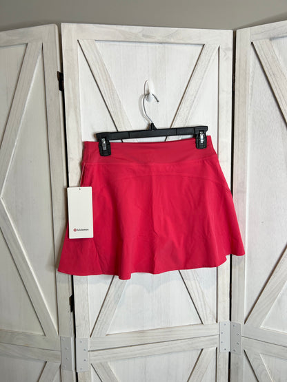 Lightweight, high-rise tennis skirt* SIZE  6