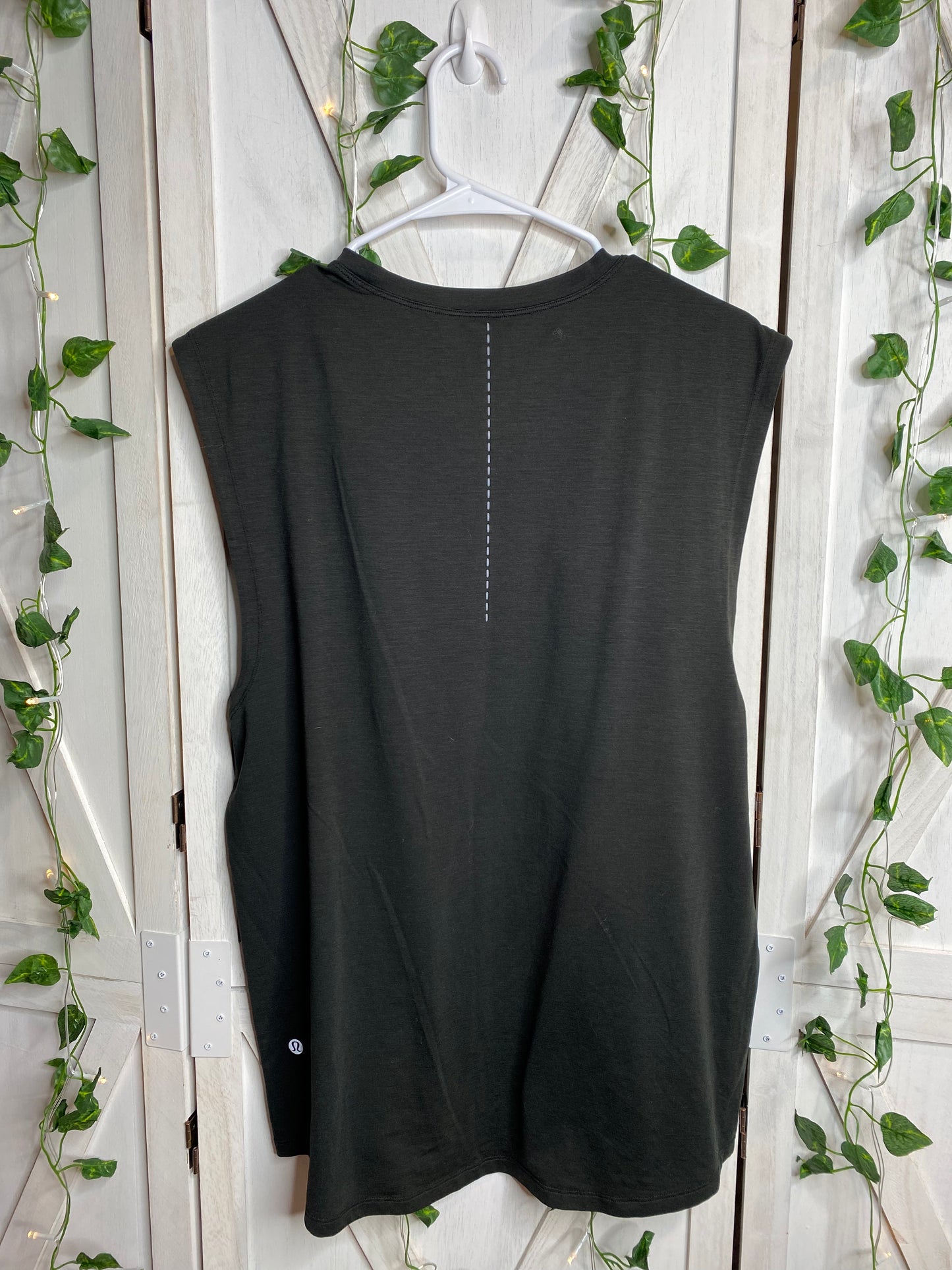 Mens tank top* SIZE L