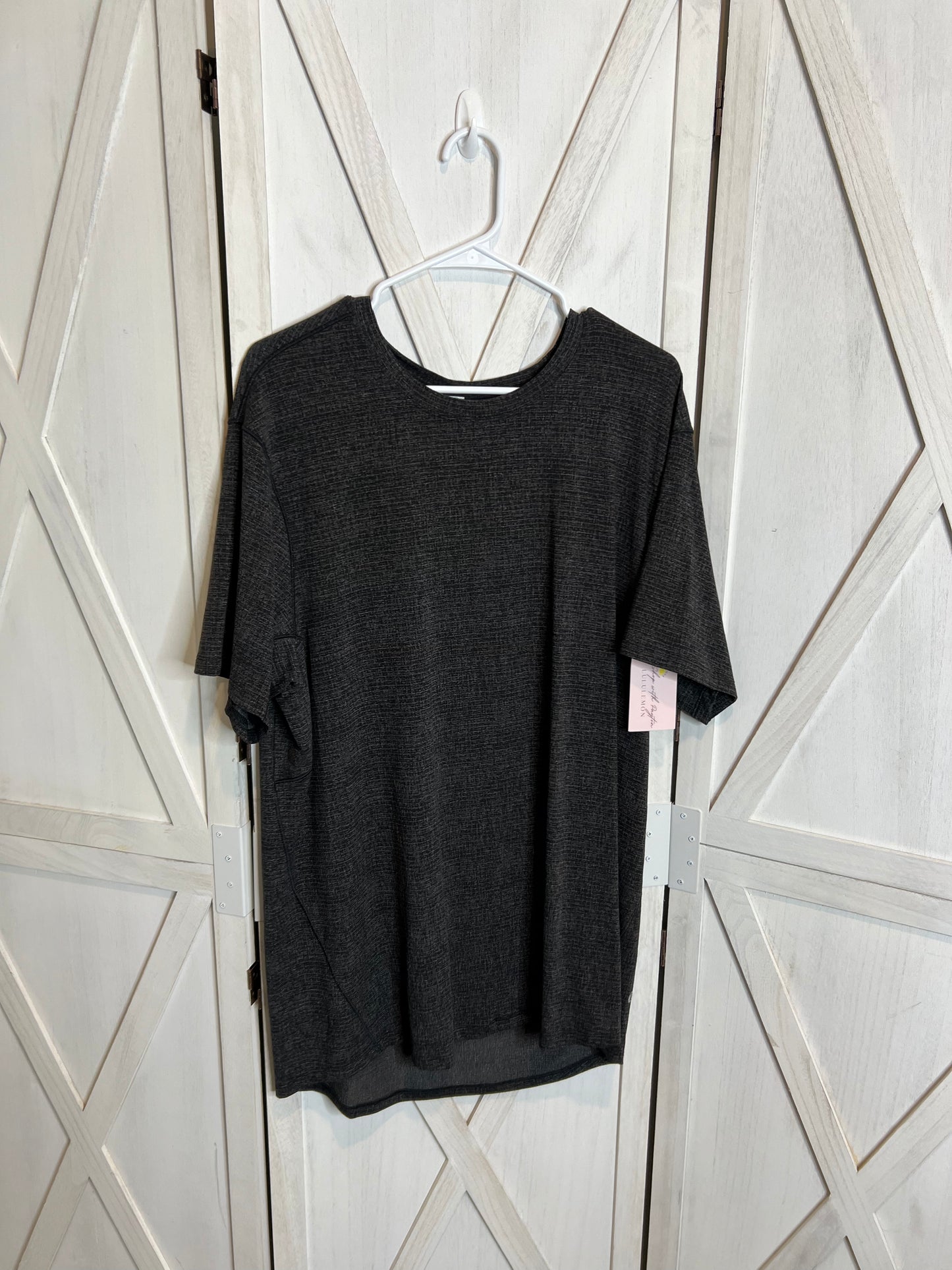 men’s t-shirt *SIZE XL
