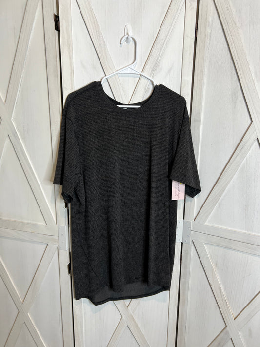men’s t-shirt *SIZE XL