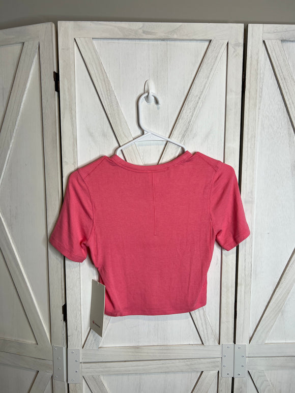 Hold tight straight hem cropped T-shirt *SIZE 6