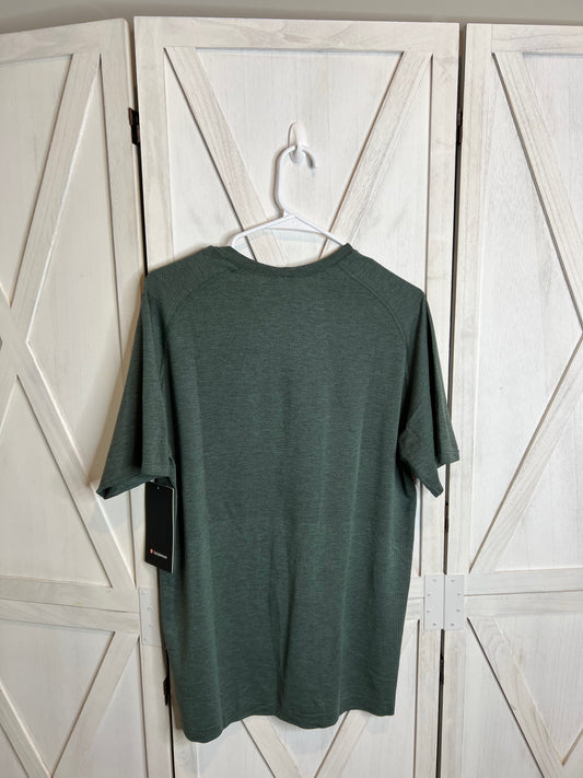 Metal vent tech short sleeve 2.0 *SIZE M •XL