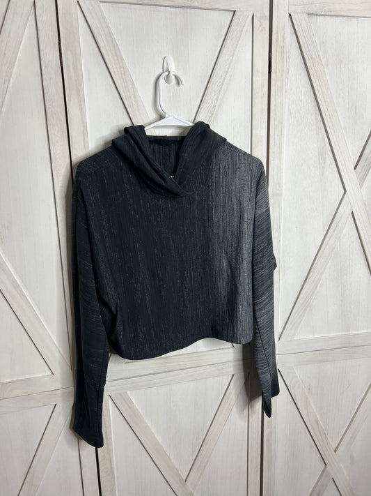 Cropped hoodie *SIZE 6