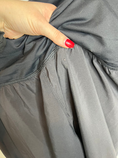 Lululemon Pant (hole) *SIZE 8