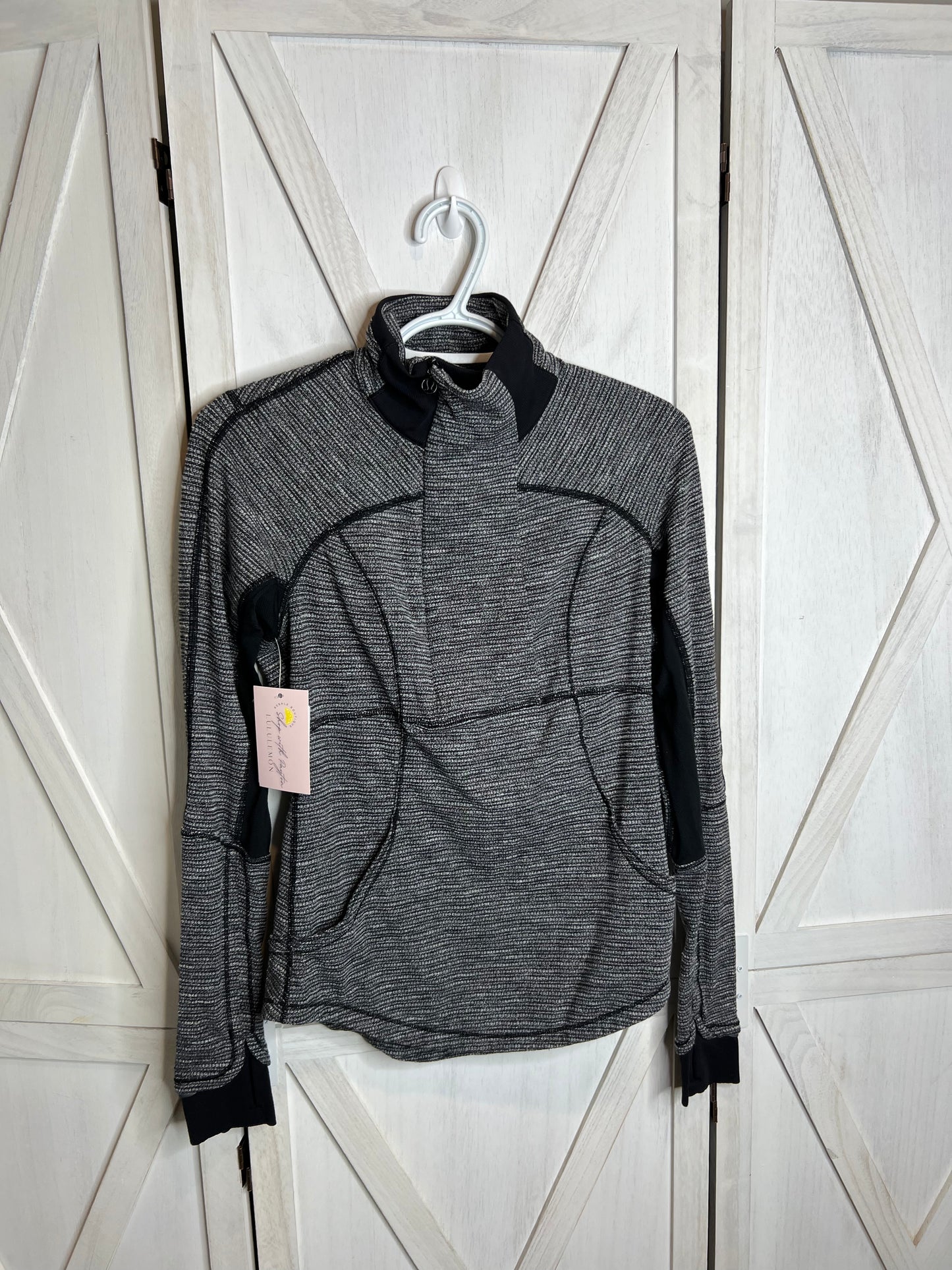 Lululemon 1/2 zip *SIZE 6
