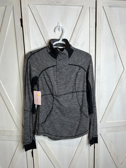Lululemon 1/2 zip *SIZE 6