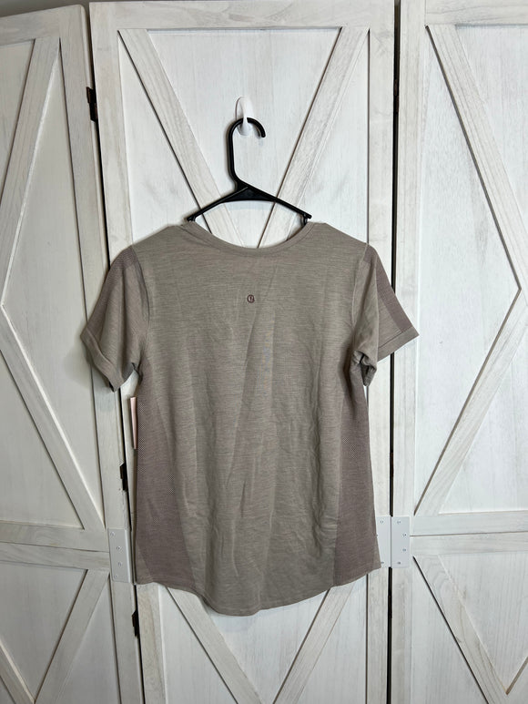 Lululemon T-Shirt