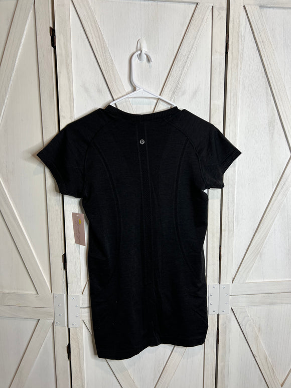 Swiftly short sleeve (small stain)