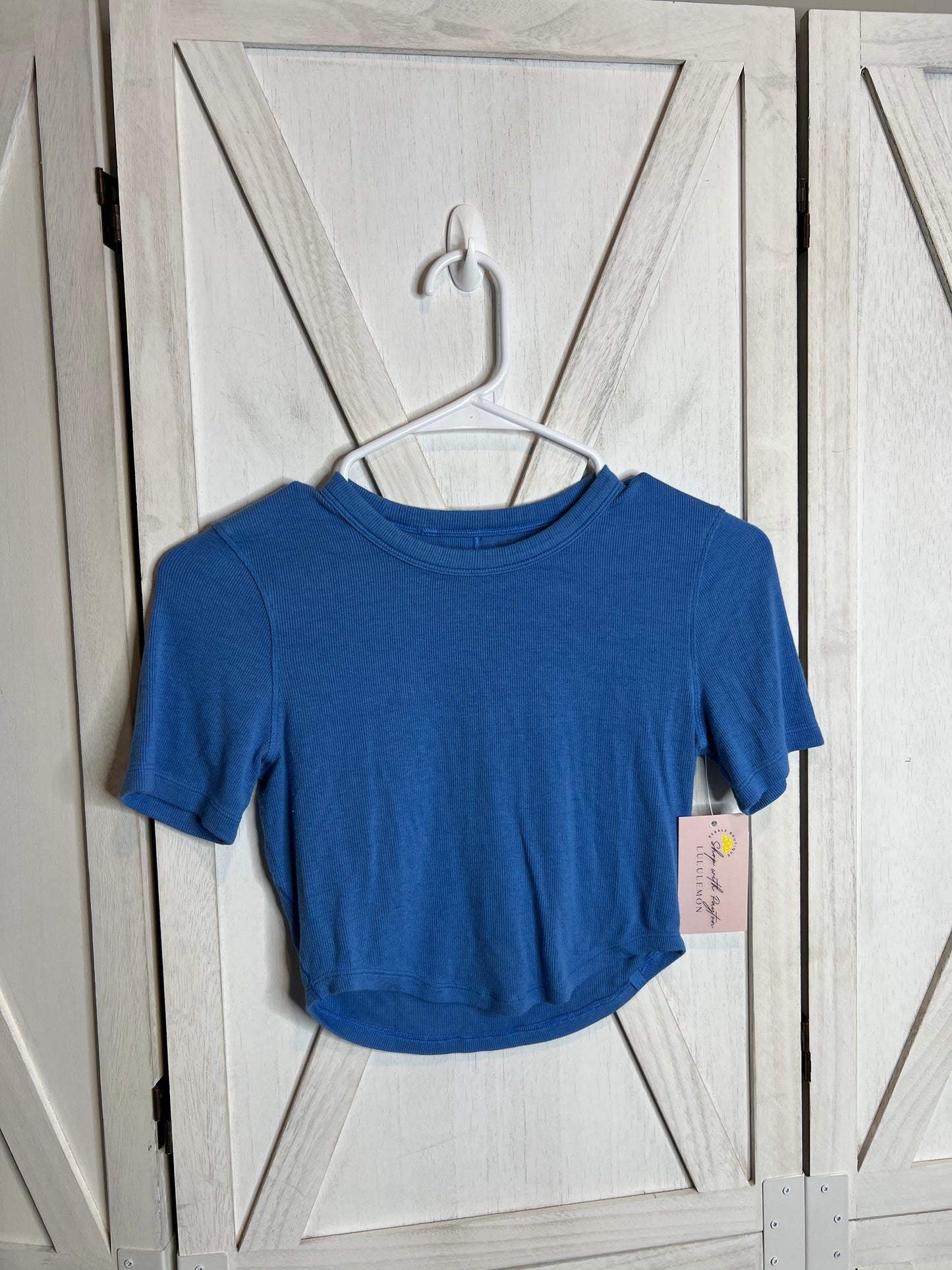Hold tight cropped T-shirt *SIZE 4