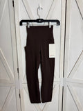 Align HR crop 23” *pockets *SIZE 0