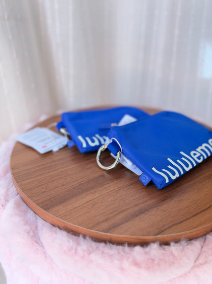 Clippable Card Pouch